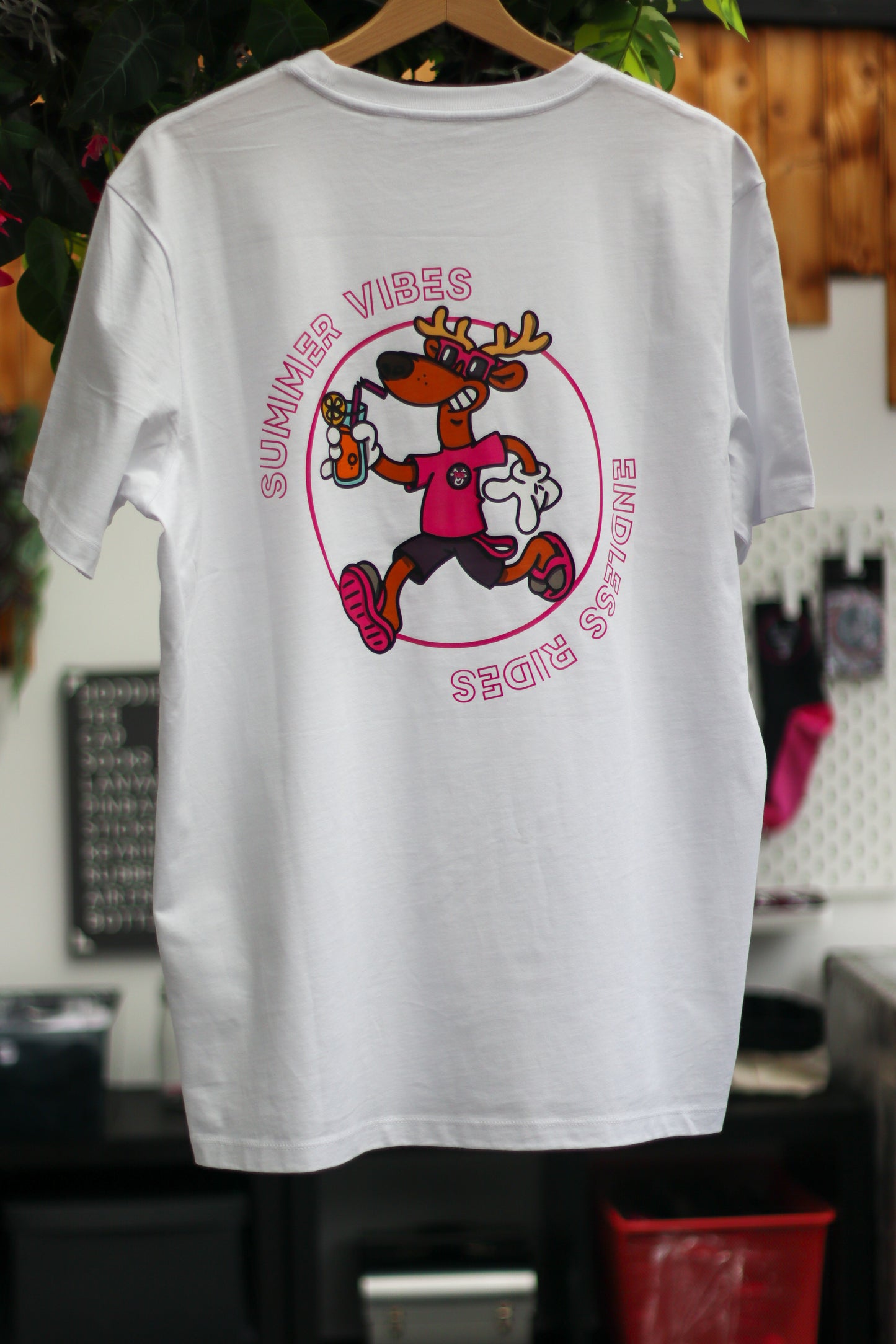 Monty's Summer Vibes Tee